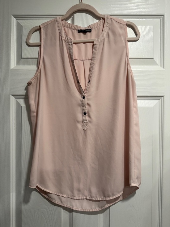 Adrianna Papell Tops - Adrianna Papell Blush Pink Sleeveless V-Neck Camisole